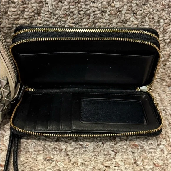 Coach bundle!!! Coach crossbody purse and Coach wallet! - Picture 10 of 11